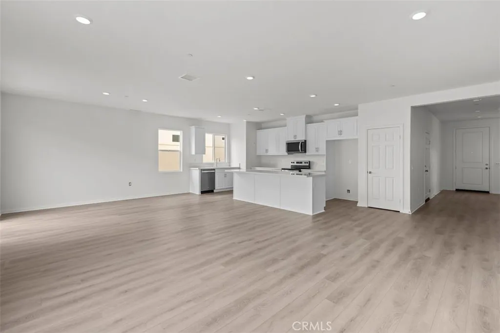 27365 Dunite Drive, Perris, California 92571 home-pic-17